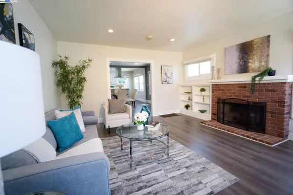 Oakland, CA 94619,3027 Maxwell Ave