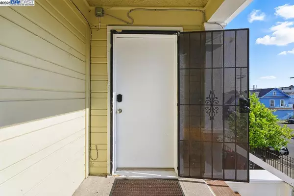 Oakland, CA 94606,2506 Highland Ave