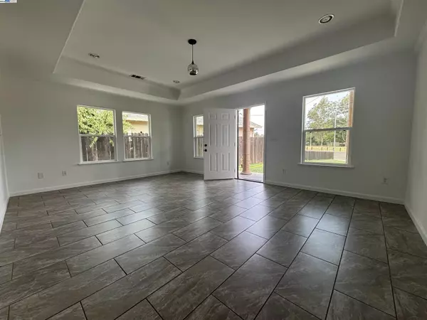 2621 Altos Ave, Sacramento, CA 95815