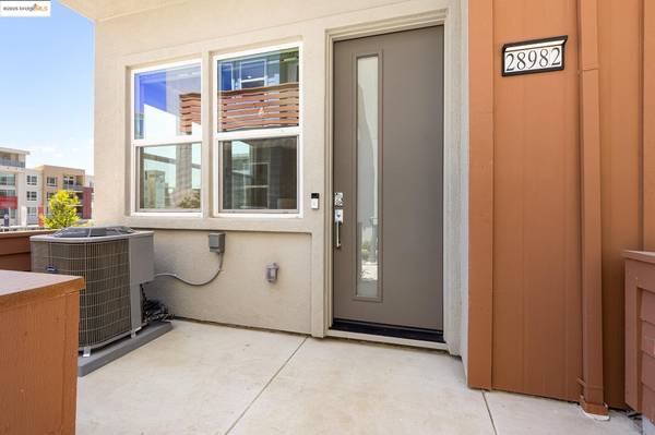 Hayward, CA 94544,28978 Parkwood Lane #74