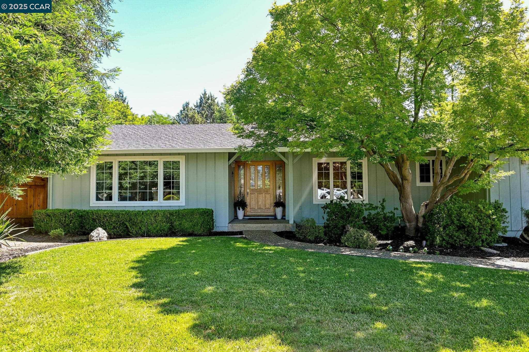 722 Hazelwood Dr, Walnut Creek, CA 94596