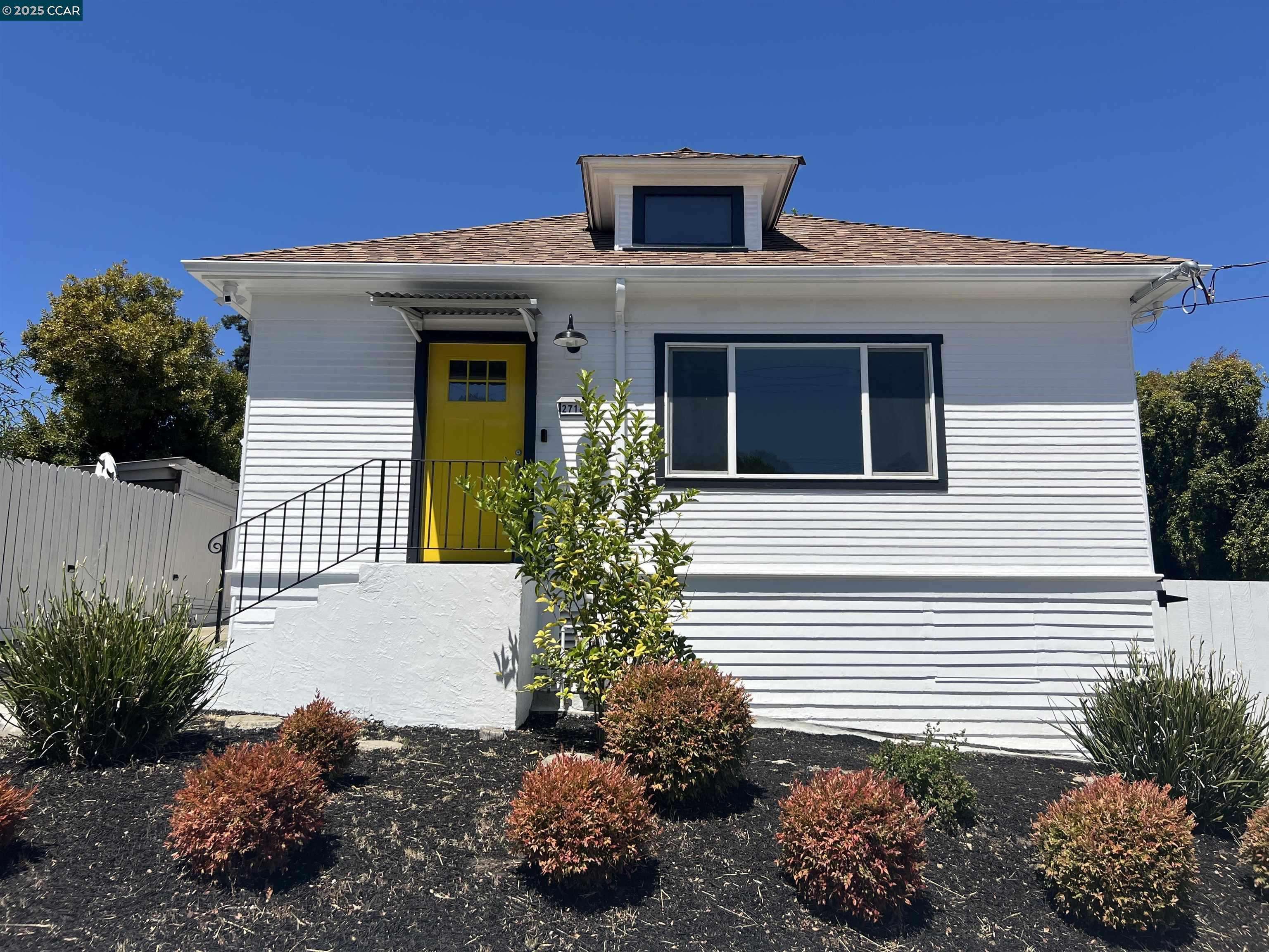 2718 Carmel St, Oakland, CA 94602