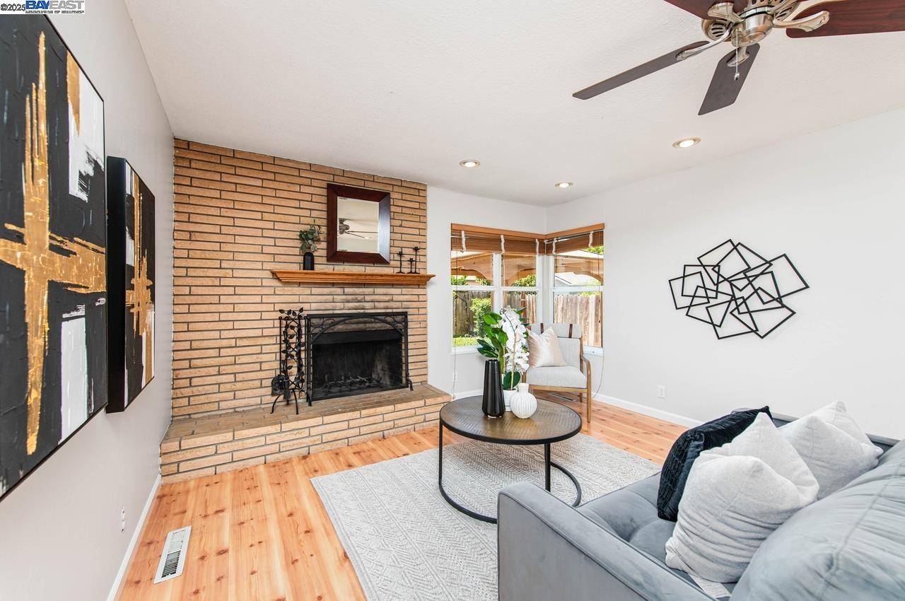 Livermore, CA 94550,285 Edythe St