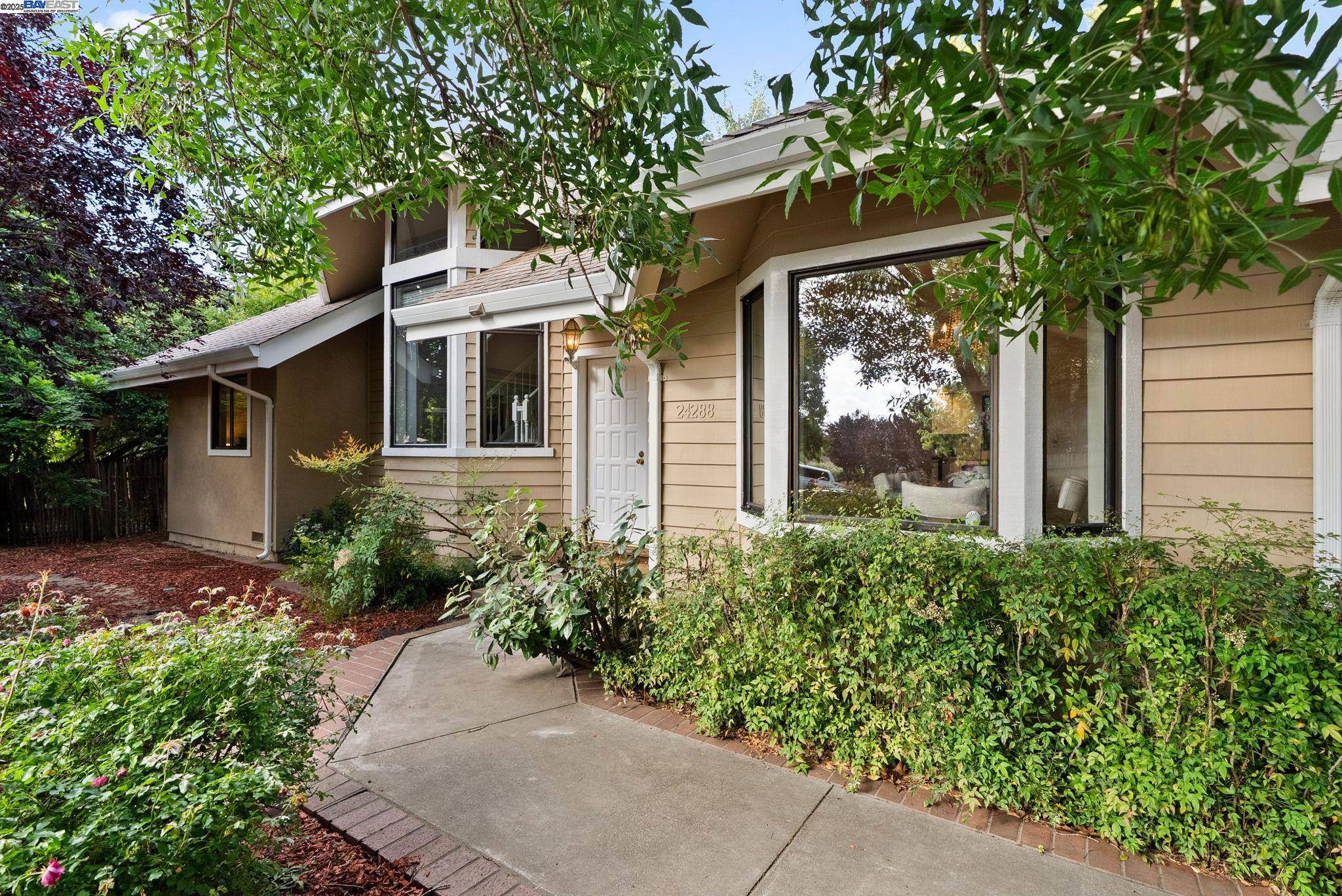 Hayward, CA 94541,24288 Stacey Ln