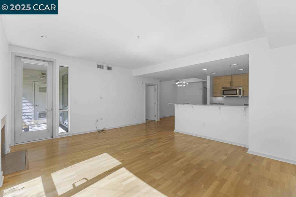 Walnut Creek, CA 94596,1655 N California Blvd #232