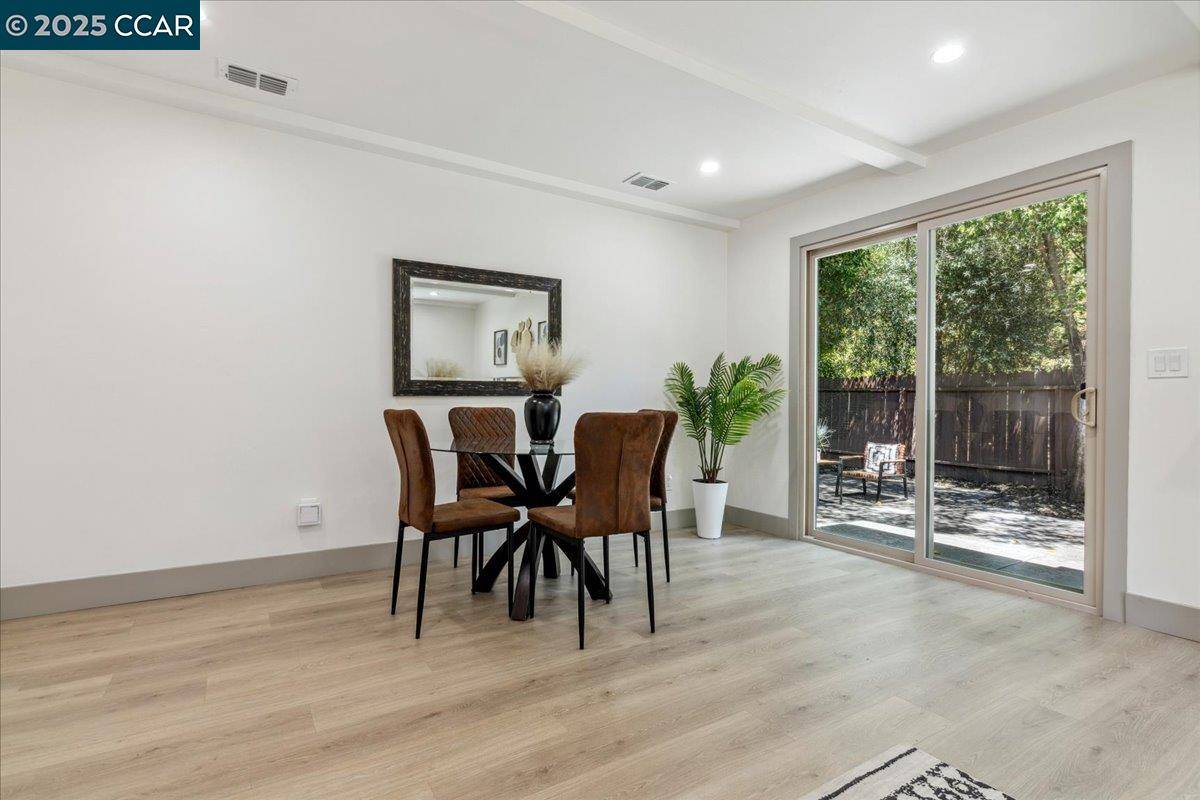 Walnut Creek, CA 94598,1099 W Holly Drive