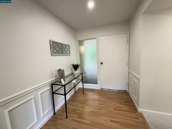 Walnut Creek, CA 94595,4033 Terra Granada Dr #3B