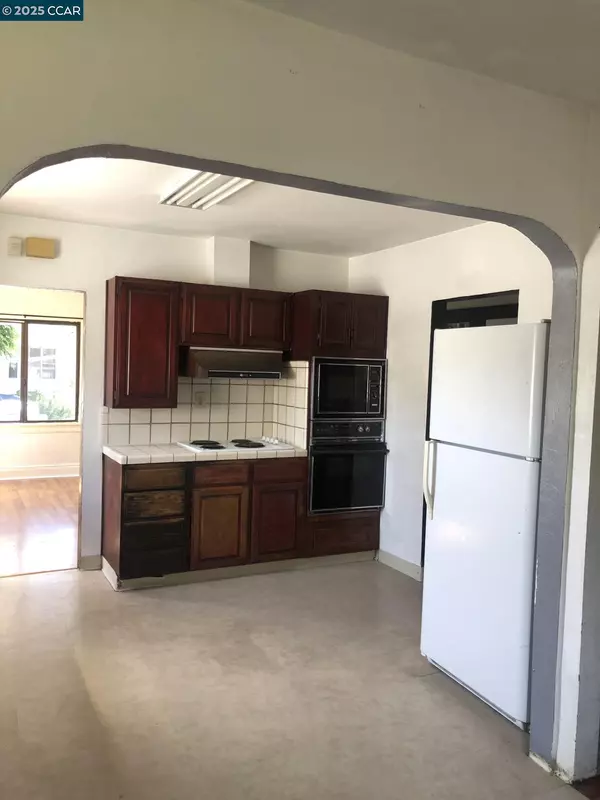 Martinez, CA 94553,514 Soto Street