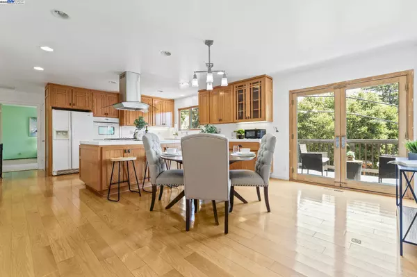 Hayward, CA 94541,24836 Canyon View Ct