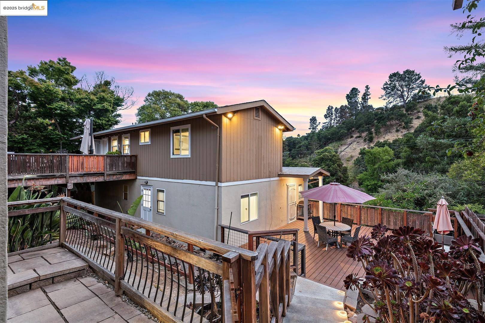 9244 Golf Links RD, Oakland, CA 94605