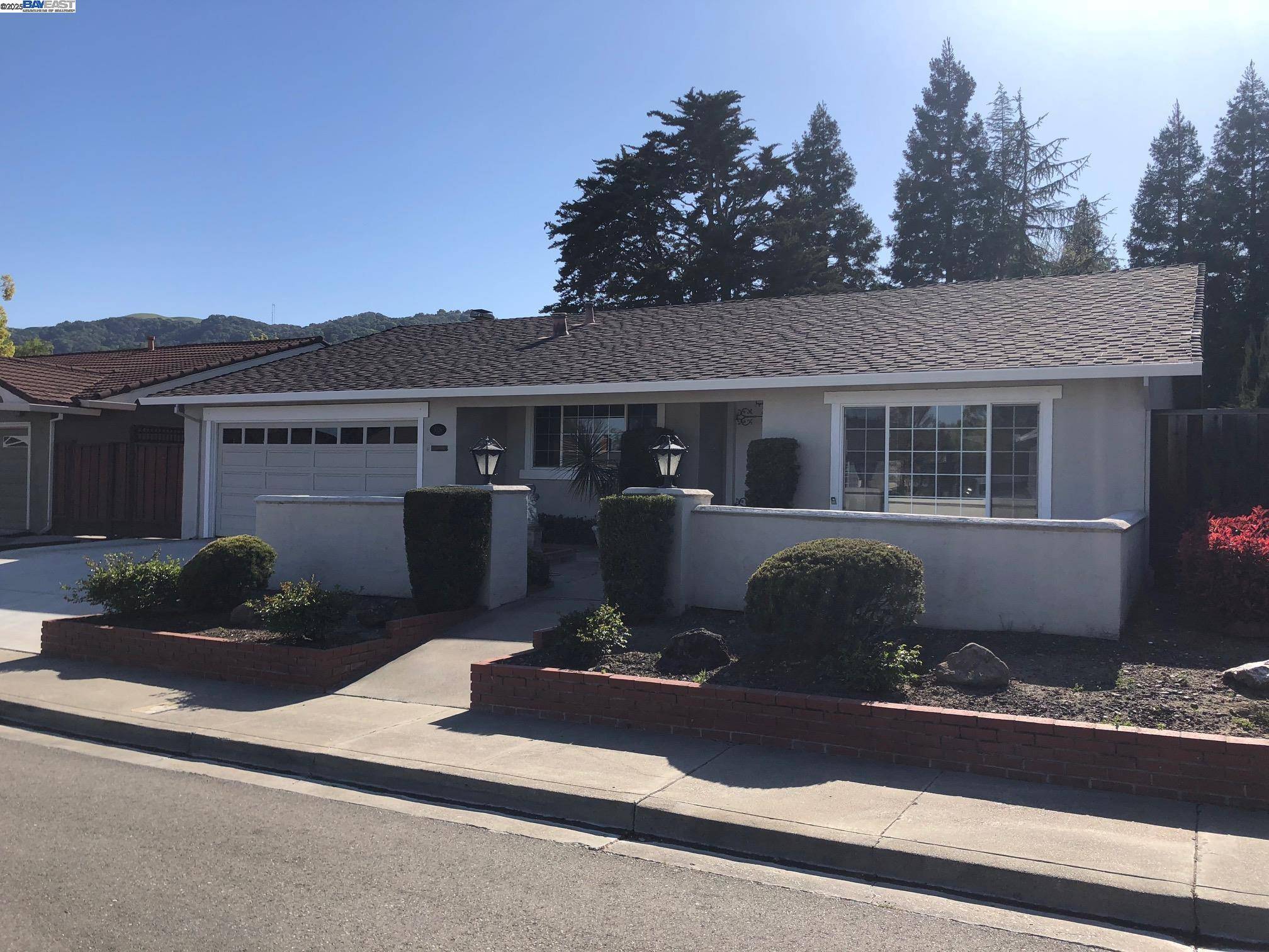 5026 Hillcrest Way, Pleasanton, CA 94588