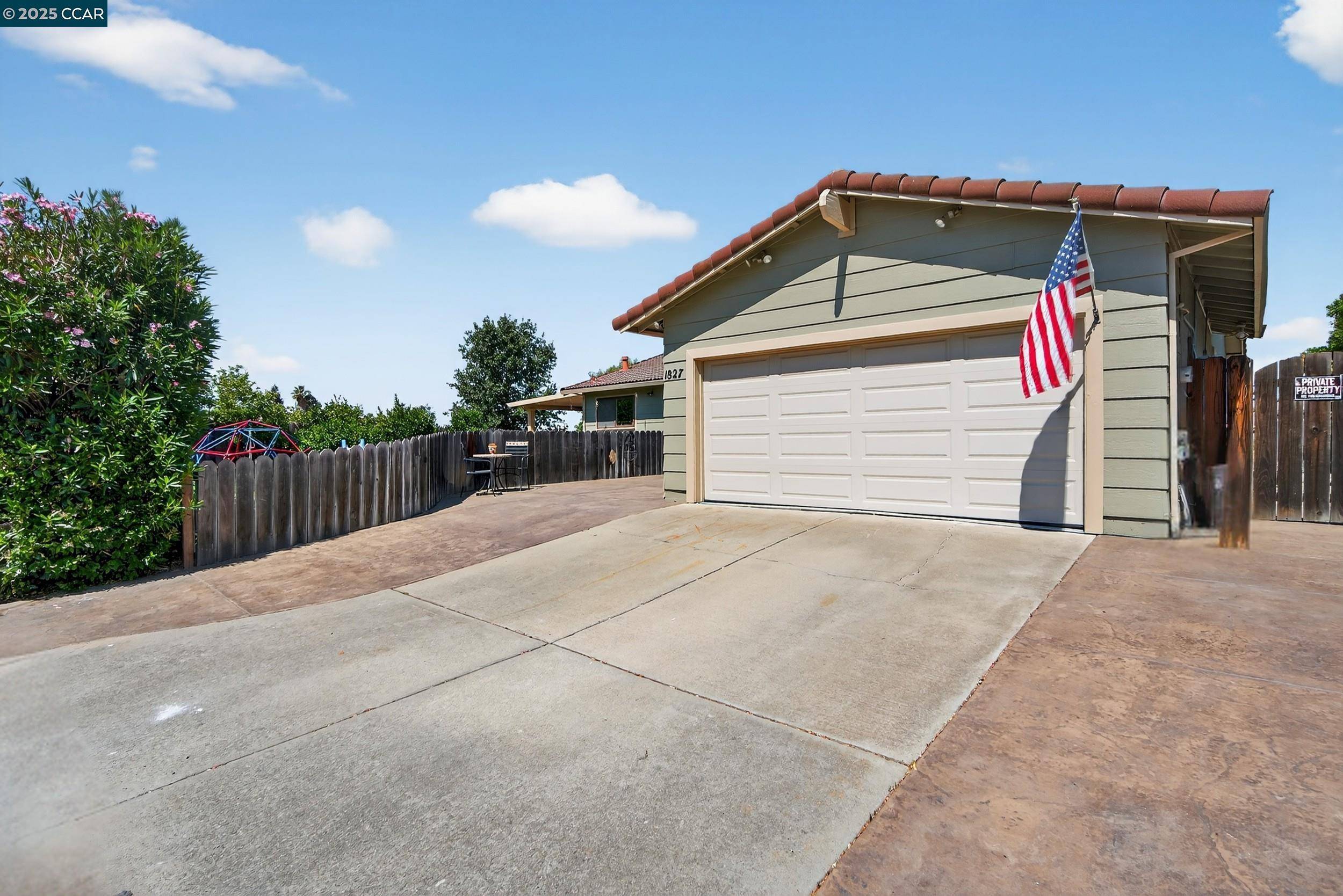 1827 Leo Ln, Concord, CA 94521