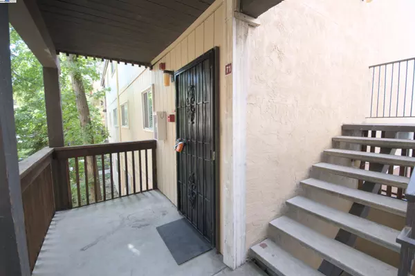 Concord, CA 94518,1060 Oak Grove Road #71