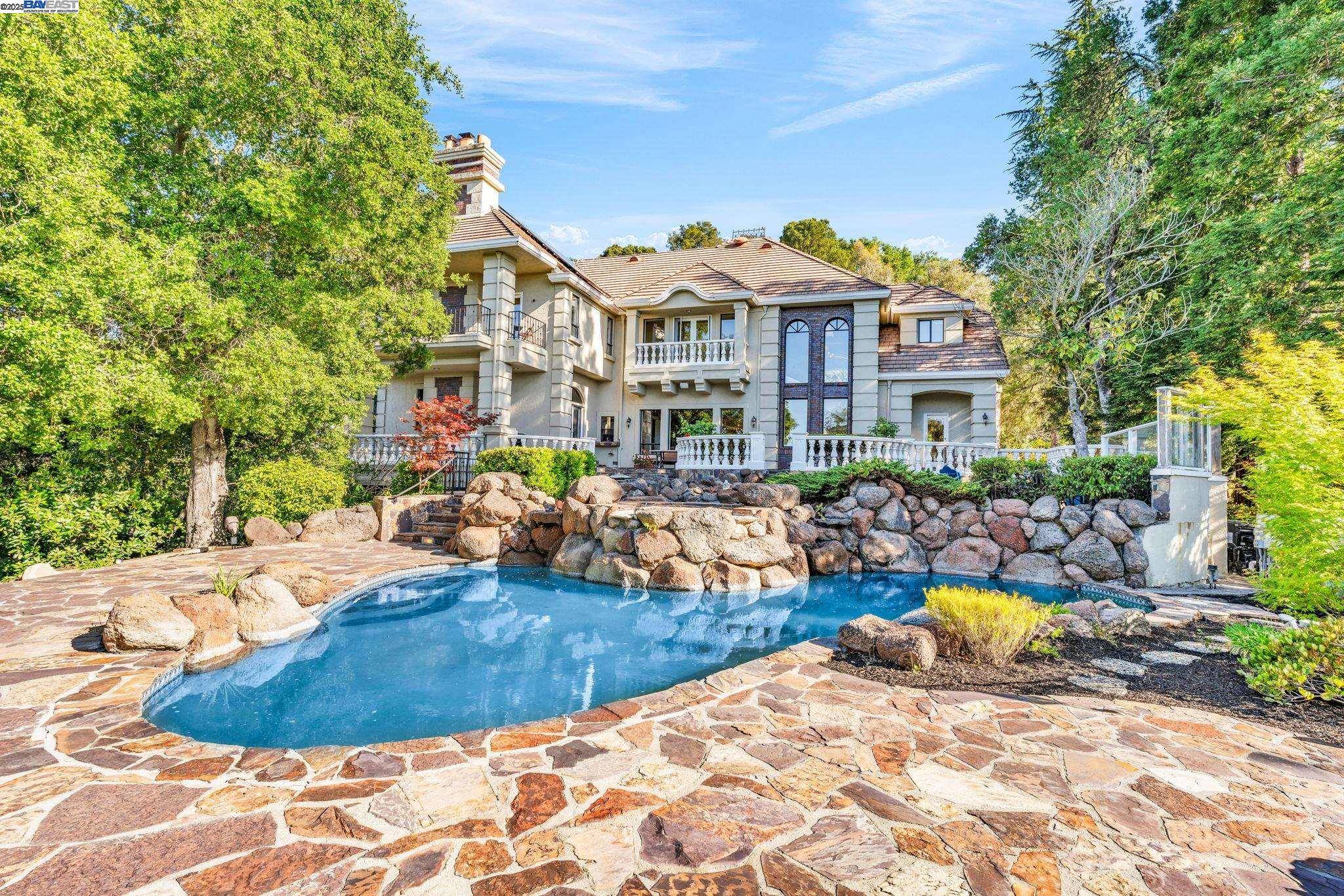 219 Valley Oaks Dr, Alamo, CA 94507