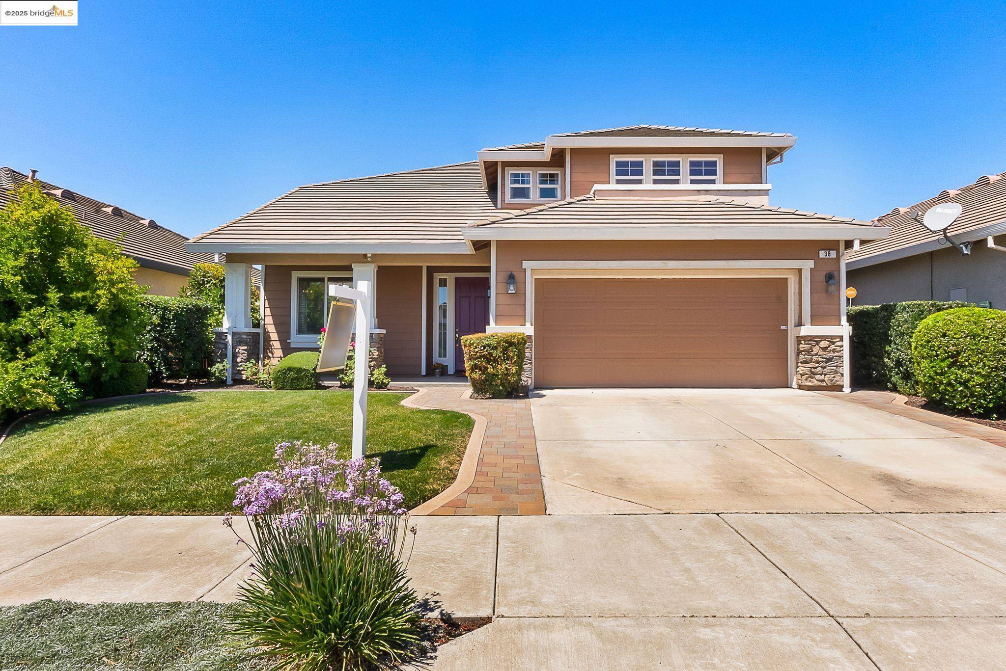 38 Grand Canyon Cir, Oakley, CA 94561