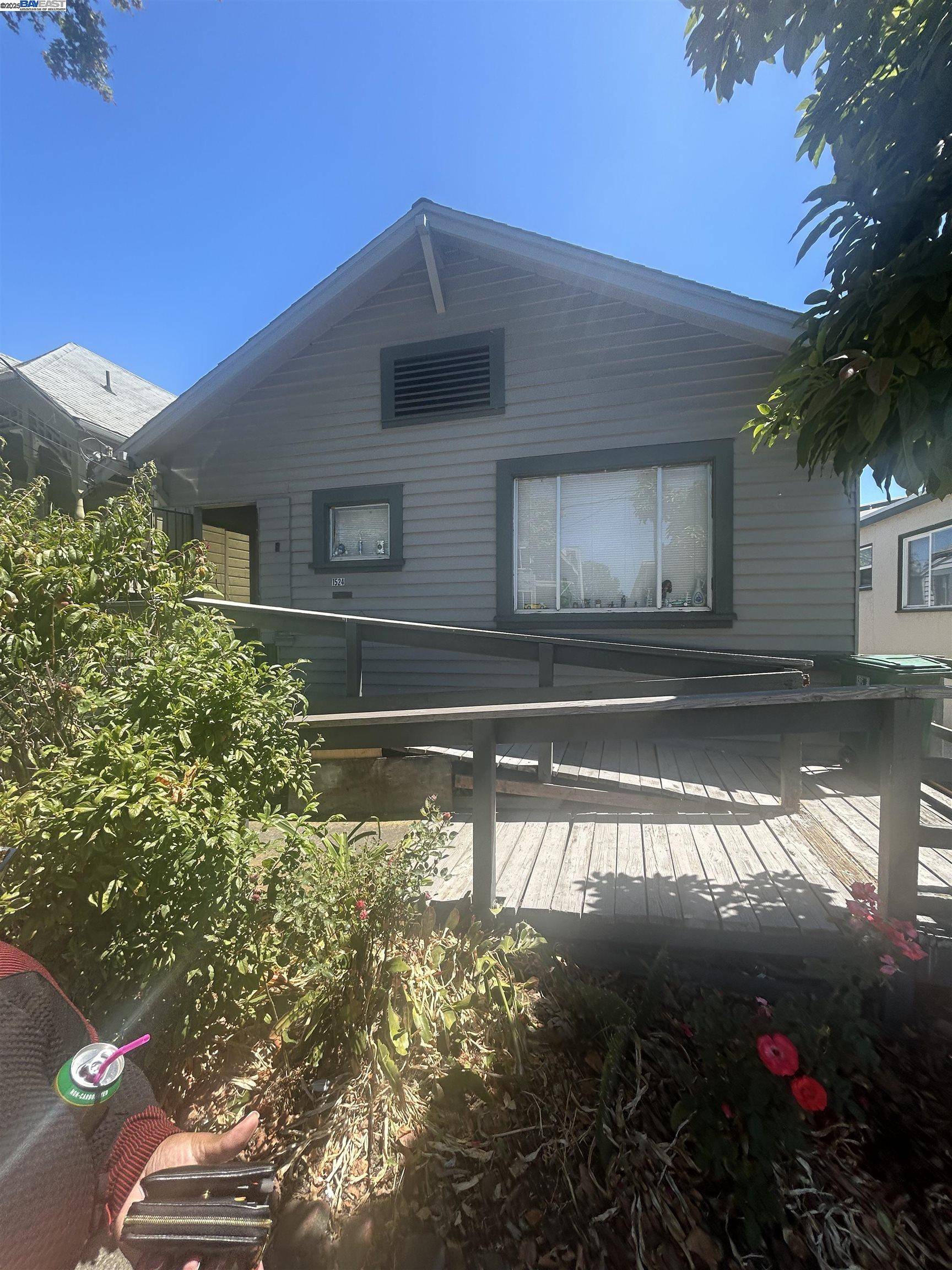 1524 Alcatraz Ave, Berkeley, CA 94703