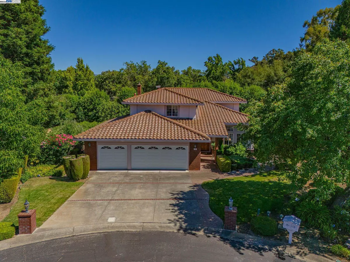 Pleasanton, CA 94588,15 Foothill Ln