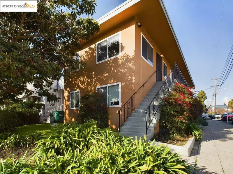3811 Opal St #3801, Oakland, CA 94609