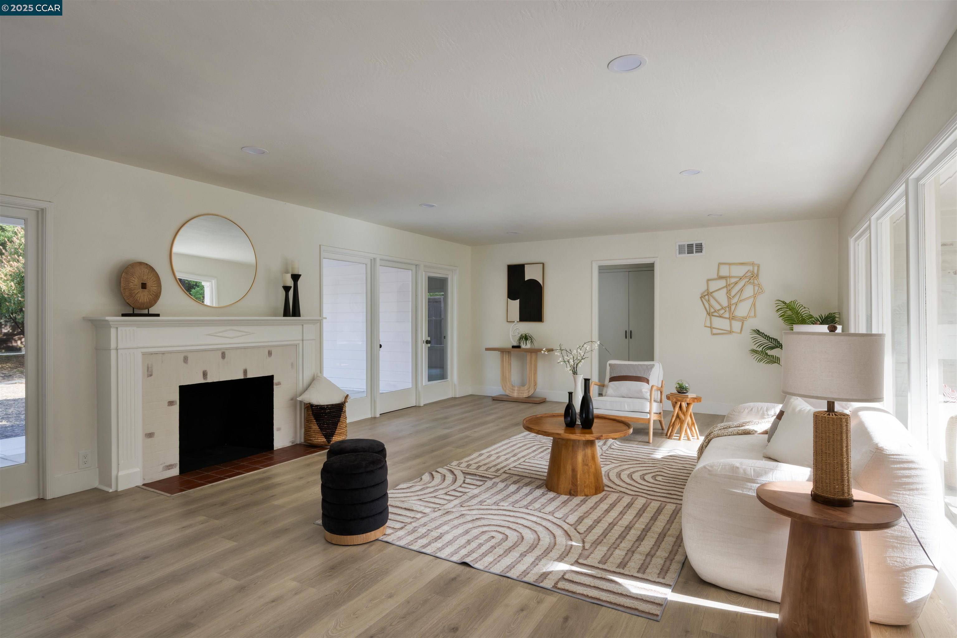 Orinda, CA 94563,580 Moraga Way
