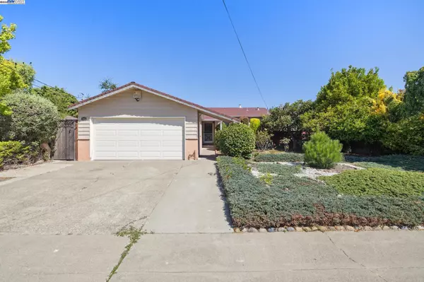 1943 Vining Dr, San Leandro, CA 94579