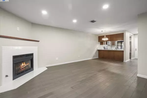 Martinez, CA 94553,458 Eastgate Ln