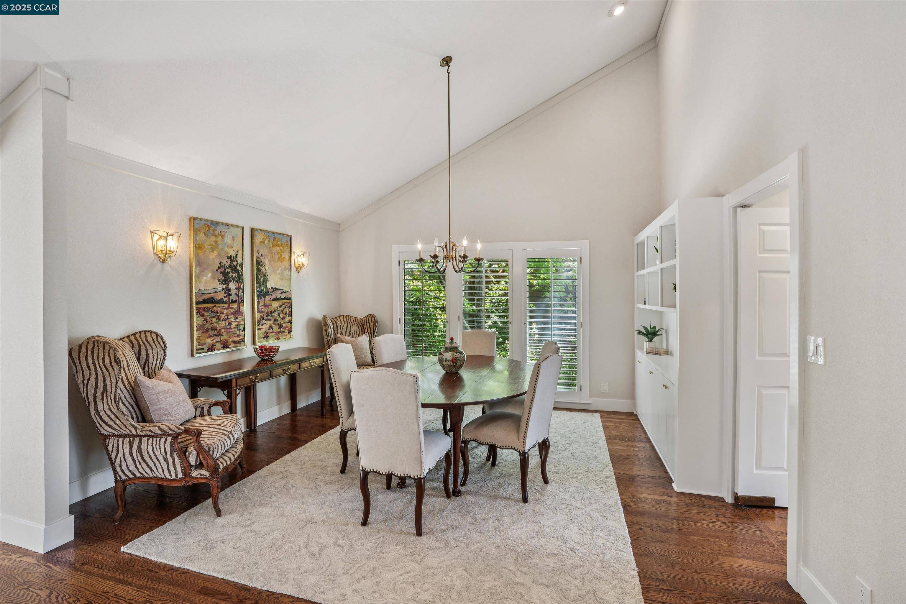 Orinda, CA 94563,304 Village View Court