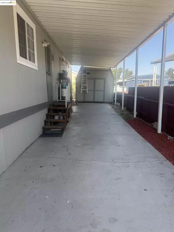 Livermore, CA 94551,814 Sundial Circle #105