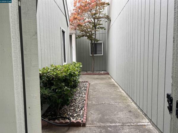 Pleasanton, CA 94588,5239 Riverdale Ct.