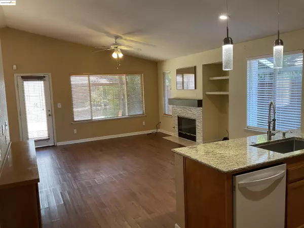 Antioch, CA 94531,5196 Tehachapi Court