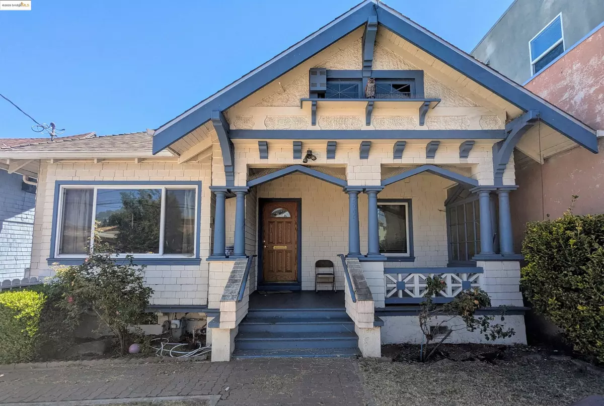 Oakland, CA 94601,Address not disclosed