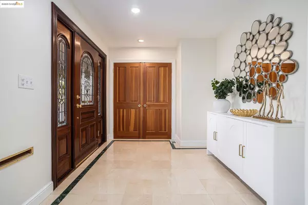 Burlingame, CA 94010,1415 Vancouver Ave