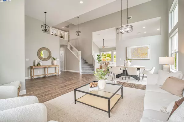 Hayward, CA 94542,25389 Old Fairview Ave