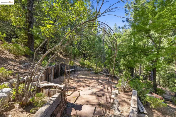 Sonora, CA 95370,24129 Awahanee Rd.
