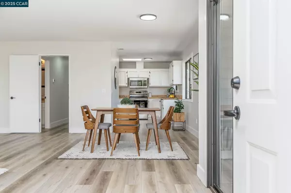 Sonoma, CA 95476,585 Studley St #4