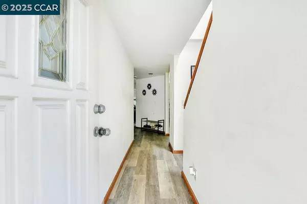 El Sobrante, CA 94803,130 Creekside Ct