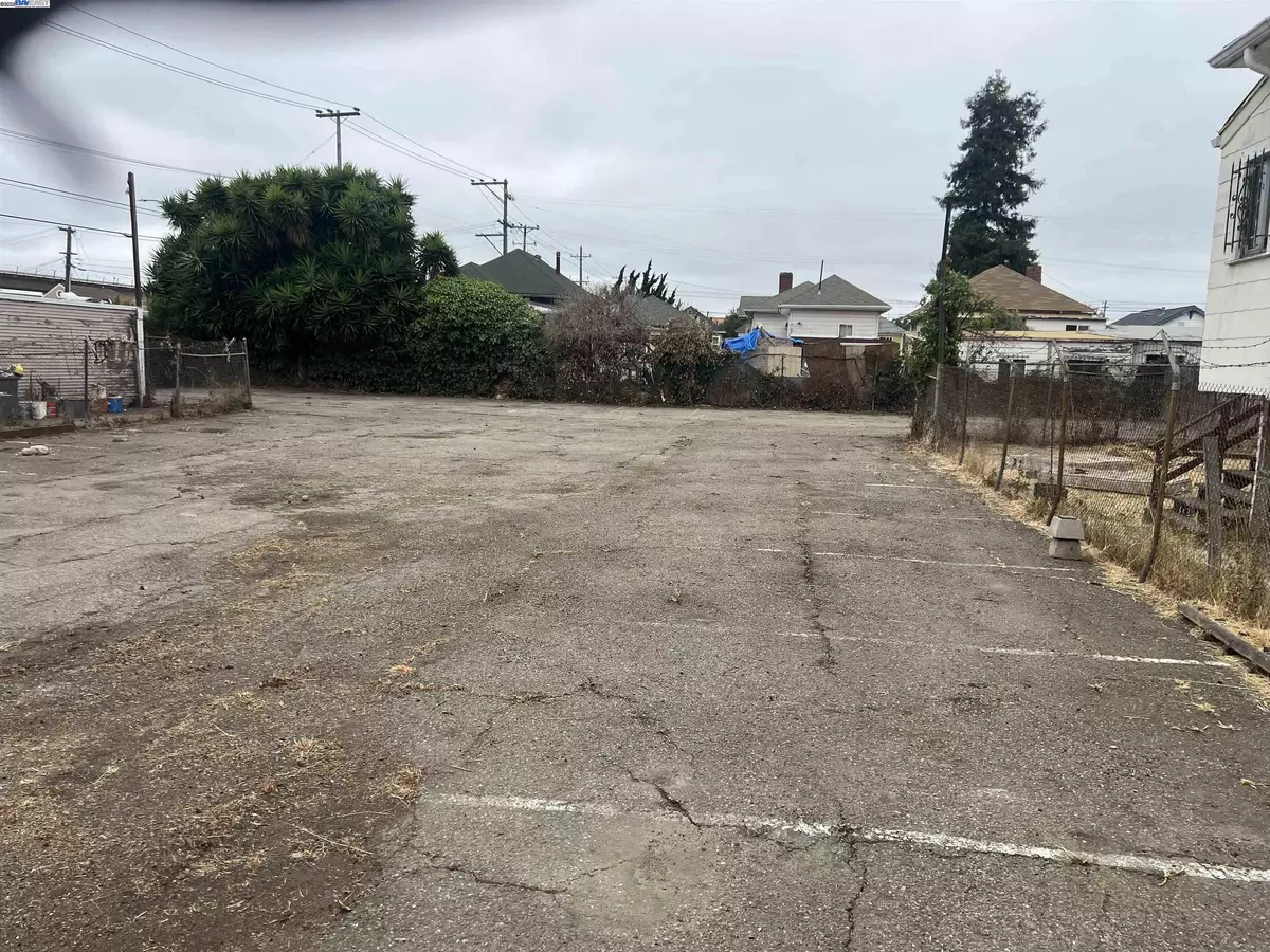 Oakland, CA 94601,1211 41st Ave.