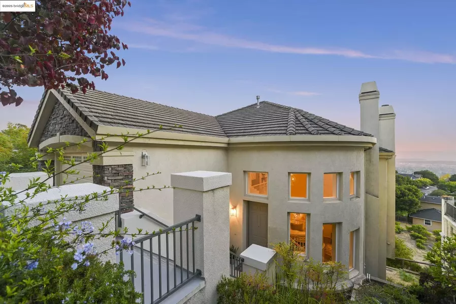 661 Via Rialto, Oakland, CA 94619