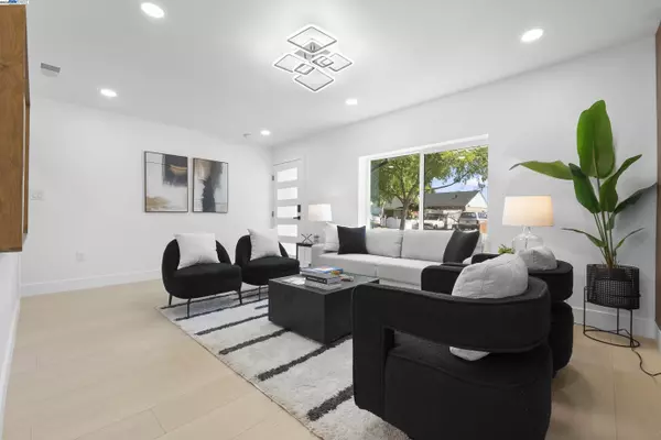 Redwood City, CA 94062,450 Lancaster Way