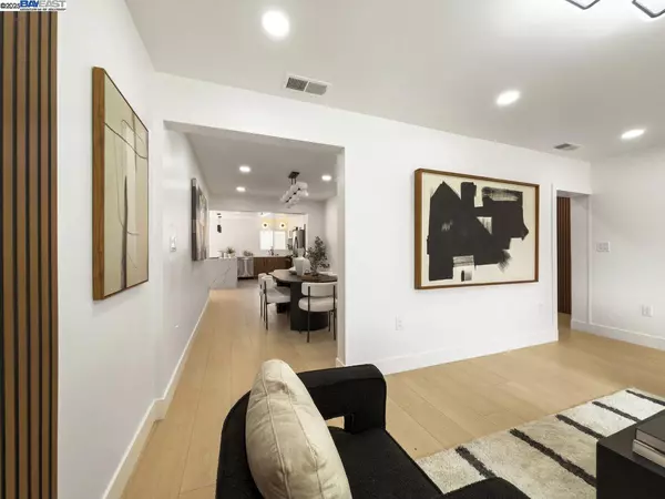 Redwood City, CA 94062,450 Lancaster Way