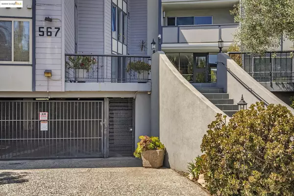 Oakland, CA 94611,567 Oakland Ave. #101