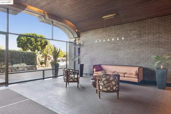 Oakland, CA 94612,1555 Lakeside Dr #190