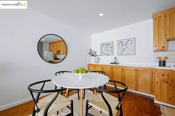 Oakland, CA 94611,250 Whitmore St #205