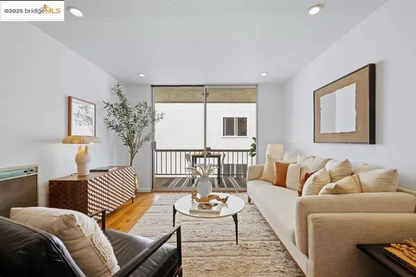 Oakland, CA 94611,250 Whitmore St #205