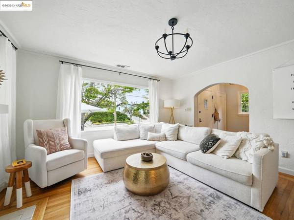 3712 Maple AVE, Oakland, CA 94602