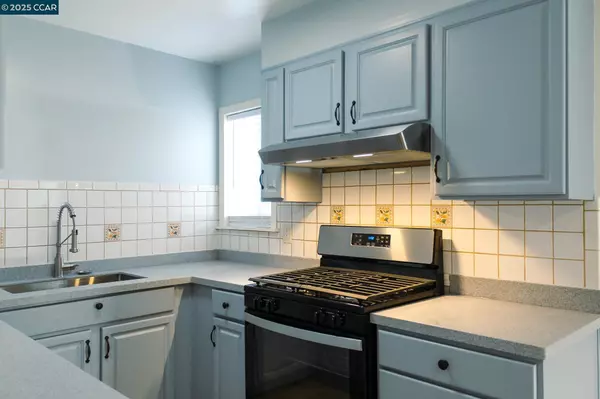 Richmond, CA 94806,2420 Bush