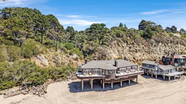 797 Las Olas Dr, Aptos, CA 95003