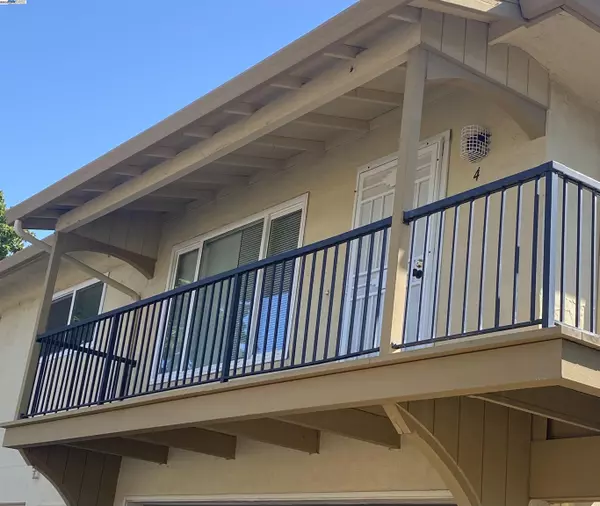 Antioch, CA 94509,2304 Peppertree #4