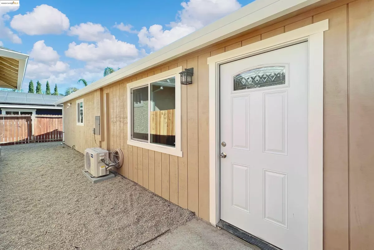 Brentwood, CA 94513,1378 windsor way #B