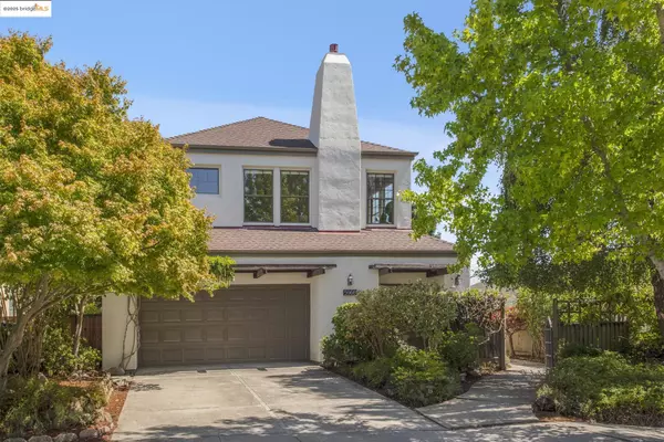 5966 Glenarms Dr, Oakland, CA 94611