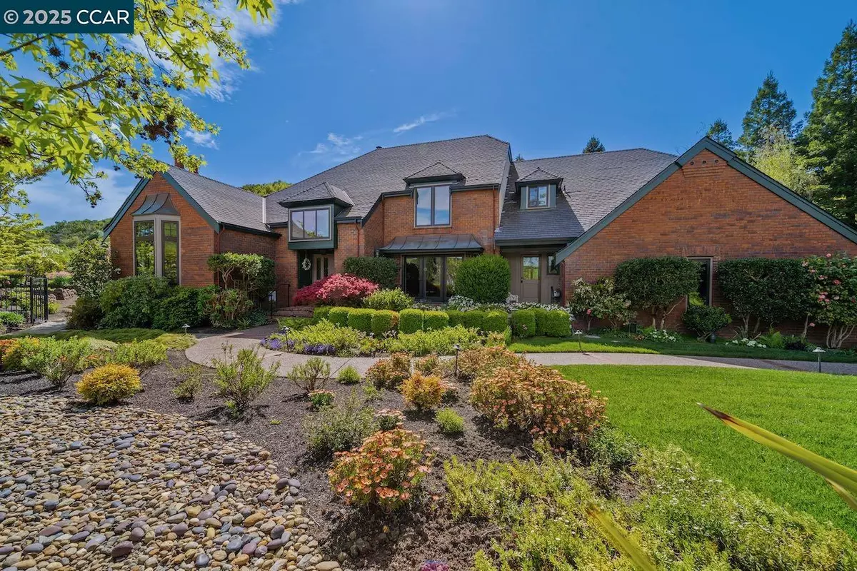 Moraga, CA 94556,29 Brandt Dr